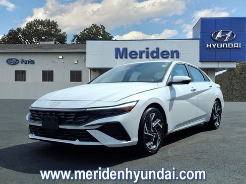Certified 2024 Hyundai Elantra Limited FWD image 1