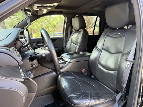 Used 2015 Cadillac Escalade Platinum image 35