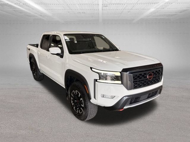 Used 2024 Nissan Frontier PRO-4X w/ Technology Package AWD/4WD image 3