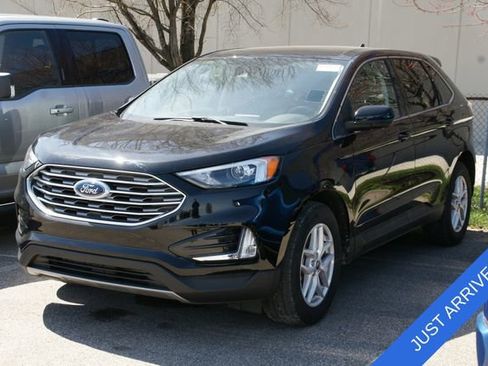 Used 2022 Ford Edge SEL w/ Convenience Package image 3