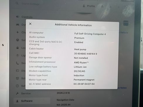Used 2024 Tesla Model Y Long Range AWD/4WD image 24