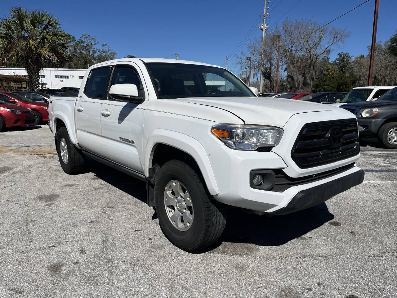 Used 2017 Toyota Tacoma SR5 w/ Tow Package AWD/4WD image 3
