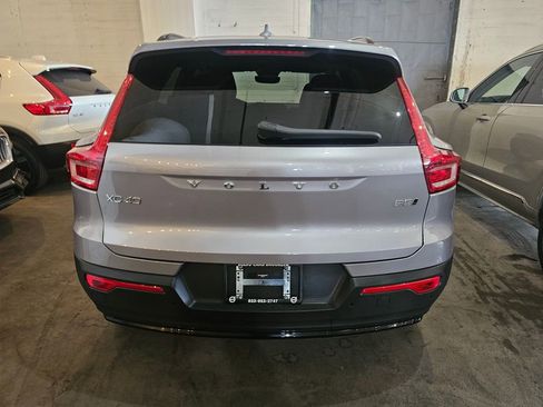 Certified 2026 Volvo XC40 B5 Core w/ Climate Package AWD/4WD image 3