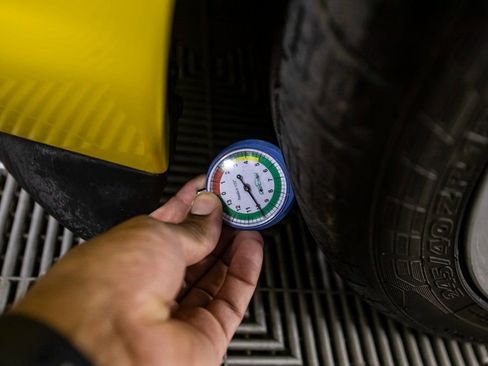 Used 2006 Chevrolet Corvette Convertible w/ Preferred Equipment Group image 34