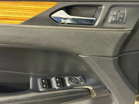 Used 2015 Lincoln MKC AWD w/ Equipment Group 101A Select image 12