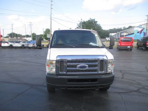 Used 2011 Ford E-450 and Econoline 450 Super Duty image 11