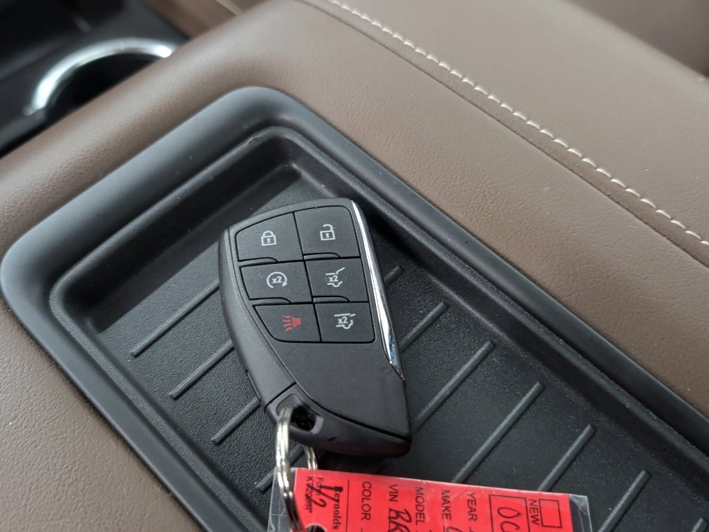 Used 2024 Chevrolet Tahoe High Country AWD/4WD image 17