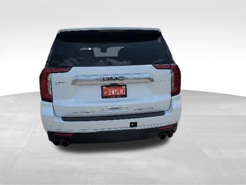 Used 2023 GMC Yukon XL Denali w/ Denali Reserve Package AWD/4WD image 4
