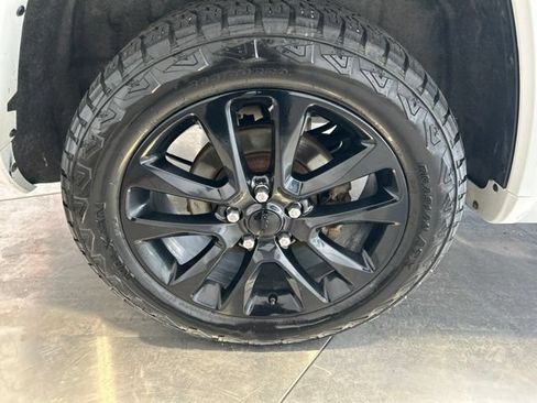 Used 2021 Jeep Grand Cherokee Laredo X AWD/4WD image 17