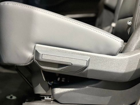 New 2026 Lincoln Navigator Premiere AWD/4WD image 50