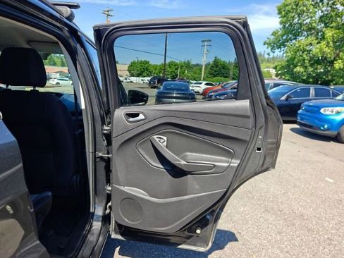 Used 2016 Ford Escape SE AWD/4WD image 36