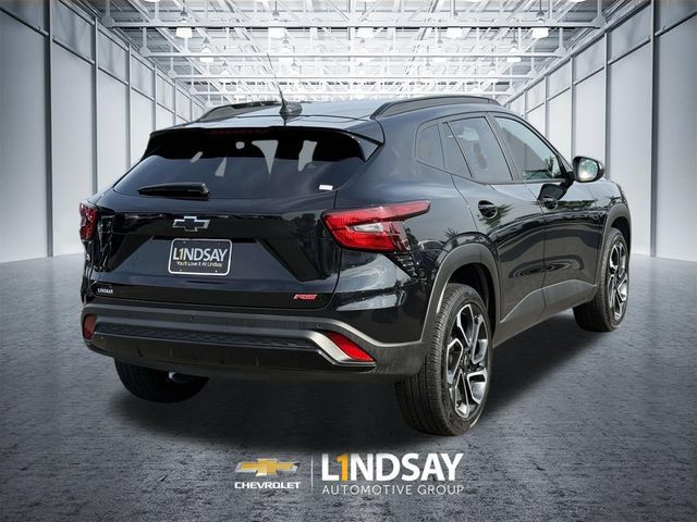 Used 2025 Chevrolet Trax RS w/ Sunroof Package FWD image 6
