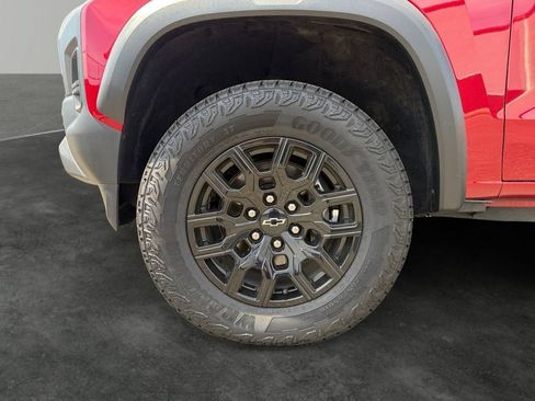 Used 2023 Chevrolet Colorado Trail Boss w/ Advanced Trailering Package AWD/4WD image 4