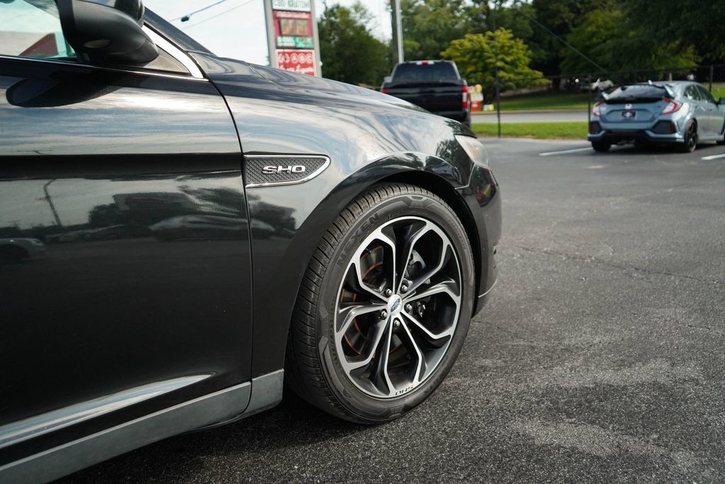 Used 2015 Ford Taurus SHO w/ Equipment Group 401A AWD/4WD image 20