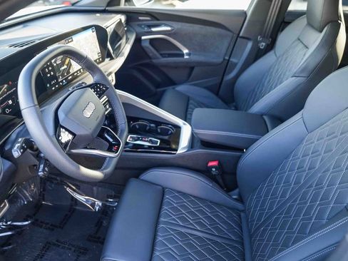 Used 2025 Audi SQ5 Premium Plus image 20