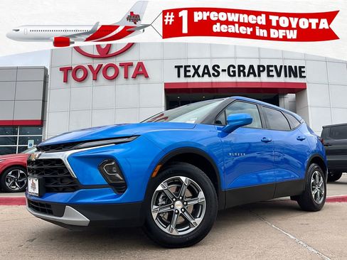 Used 2025 Chevrolet Blazer LT image 1