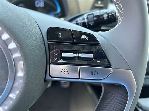 New 2025 Hyundai Elantra Sport image 9