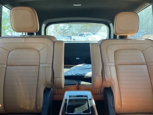 Used 2025 Lincoln Aviator Black Label w/ Jet Appearance Package image 12