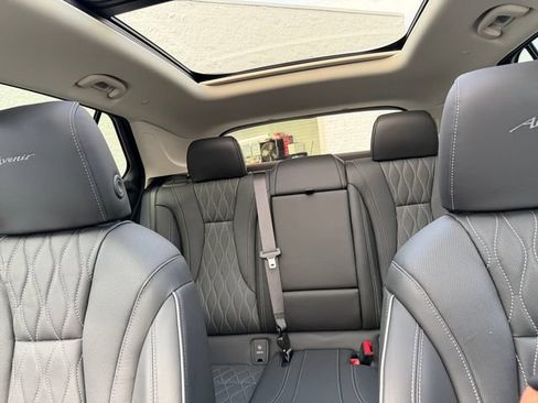 Used 2023 Buick Envision Avenir AWD/4WD image 33