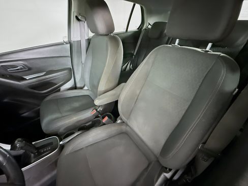 Used 2020 Chevrolet Trax LS w/ Tint and Cruise Package FWD image 24