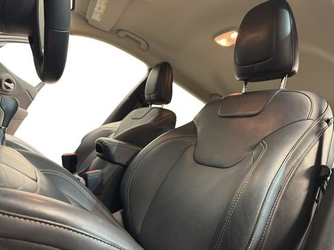 Used 2015 Jeep Cherokee Limited image 15