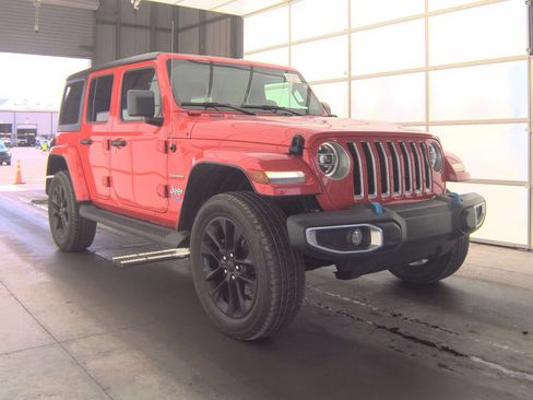 Used 2022 Jeep Wrangler Unlimited Sahara AWD/4WD image 3