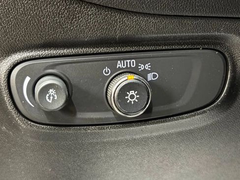 Used 2019 Chevrolet Equinox LT AWD/4WD image 28