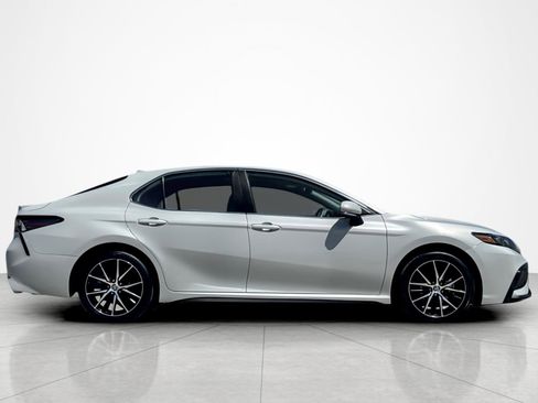 Used 2024 Toyota Camry SE w/ Blackout Package (TMS) image 6