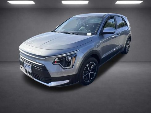 Used 2025 Kia Niro LX FWD image 37