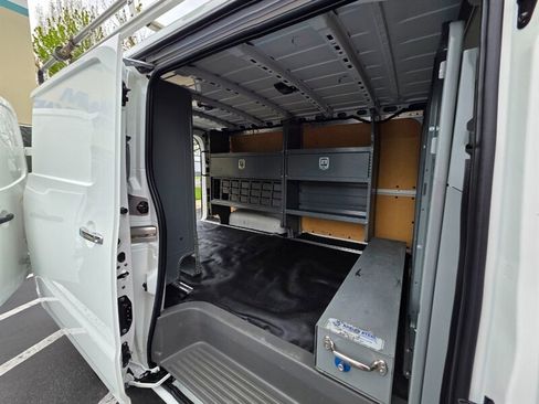 Used 2018 Nissan NV 3500 SL image 18