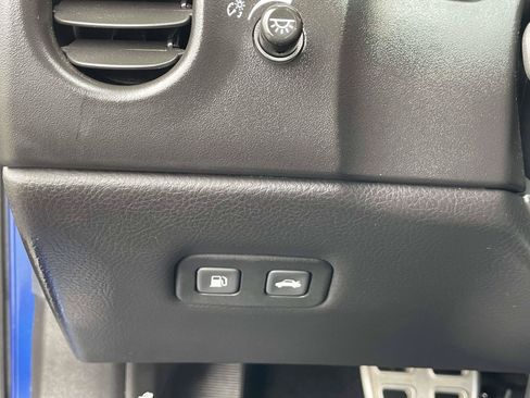 Used 2007 Chevrolet Corvette Coupe w/ Preferred Equipment Group RWD image 19