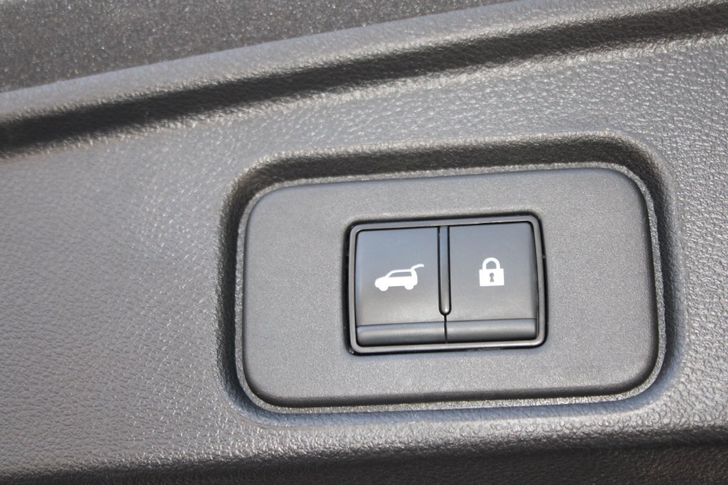 Used 2025 Nissan Pathfinder Platinum w/ Cargo Package AWD/4WD image 42