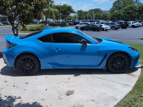 Used 2024 Toyota GR86 Premium RWD image 11