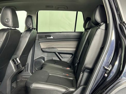 Used 2023 Volkswagen Atlas SE w/ Panoramic Sunroof Package AWD/4WD image 17