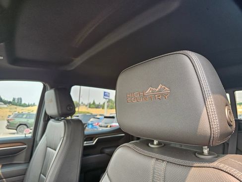 Certified 2022 Chevrolet Silverado 1500 High Country w/ Technology Package AWD/4WD image 30