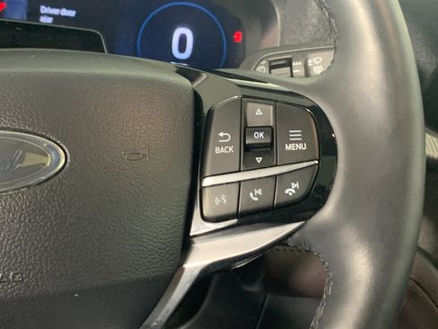 Used 2025 Ford Explorer Platinum RWD image 19