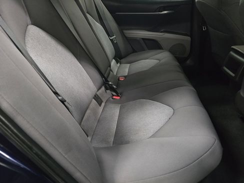 Used 2022 Toyota Camry LE image 18