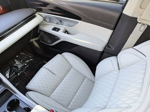 New 2026 Lincoln Nautilus Black Label image 15