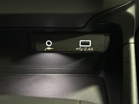 Used 2025 Subaru Crosstrek 2.0i image 25