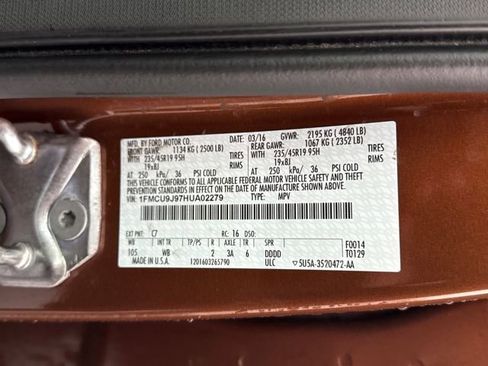 Used 2017 Ford Escape Titanium image 35