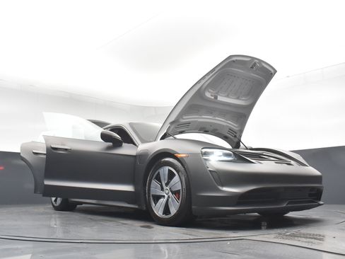 Used 2020 Porsche Taycan 4S AWD/4WD image 26