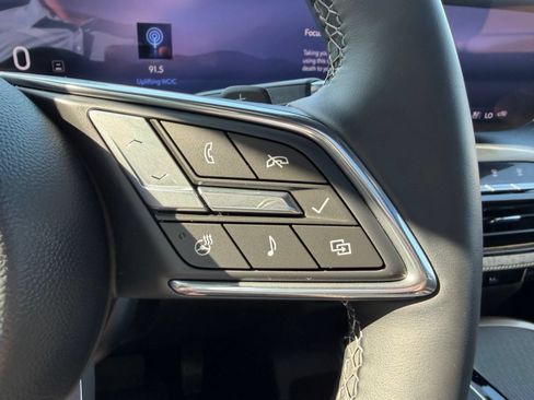 Used 2025 Buick Enclave Avenir AWD/4WD image 15