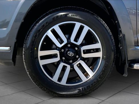 Used 2014 Toyota 4Runner Limited image 11