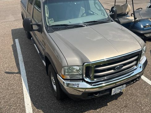 Used 2004 Ford F350 XLT AWD/4WD image 2
