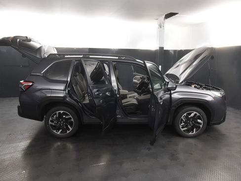 New 2025 Subaru Forester Limited image 38