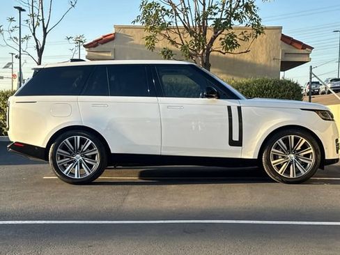 Certified 2023 Land Rover Range Rover SE image 6