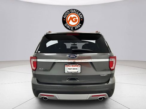 Used 2016 Ford Explorer XLT image 6