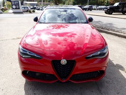 New 2025 Alfa Romeo Giulia Base w/ Veloce Package AWD image 10