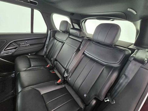 New 2025 Land Rover Range Rover SE image 16