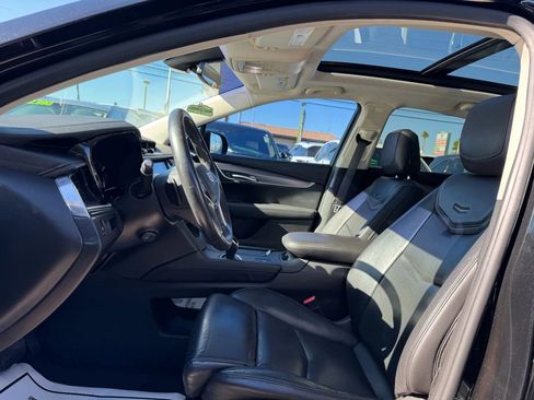 Used 2017 Cadillac XT5 Luxury image 12